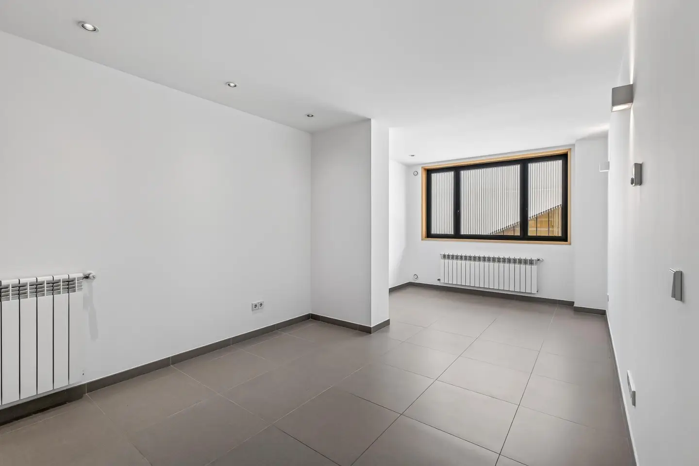 Piso de 1 habitación en Andorra la Vella, foto 1 de 28