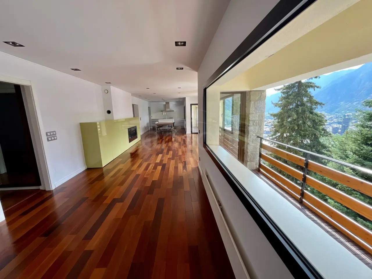 Piso de 3 habitaciones en Escaldes-Engordany, foto 1 de 29