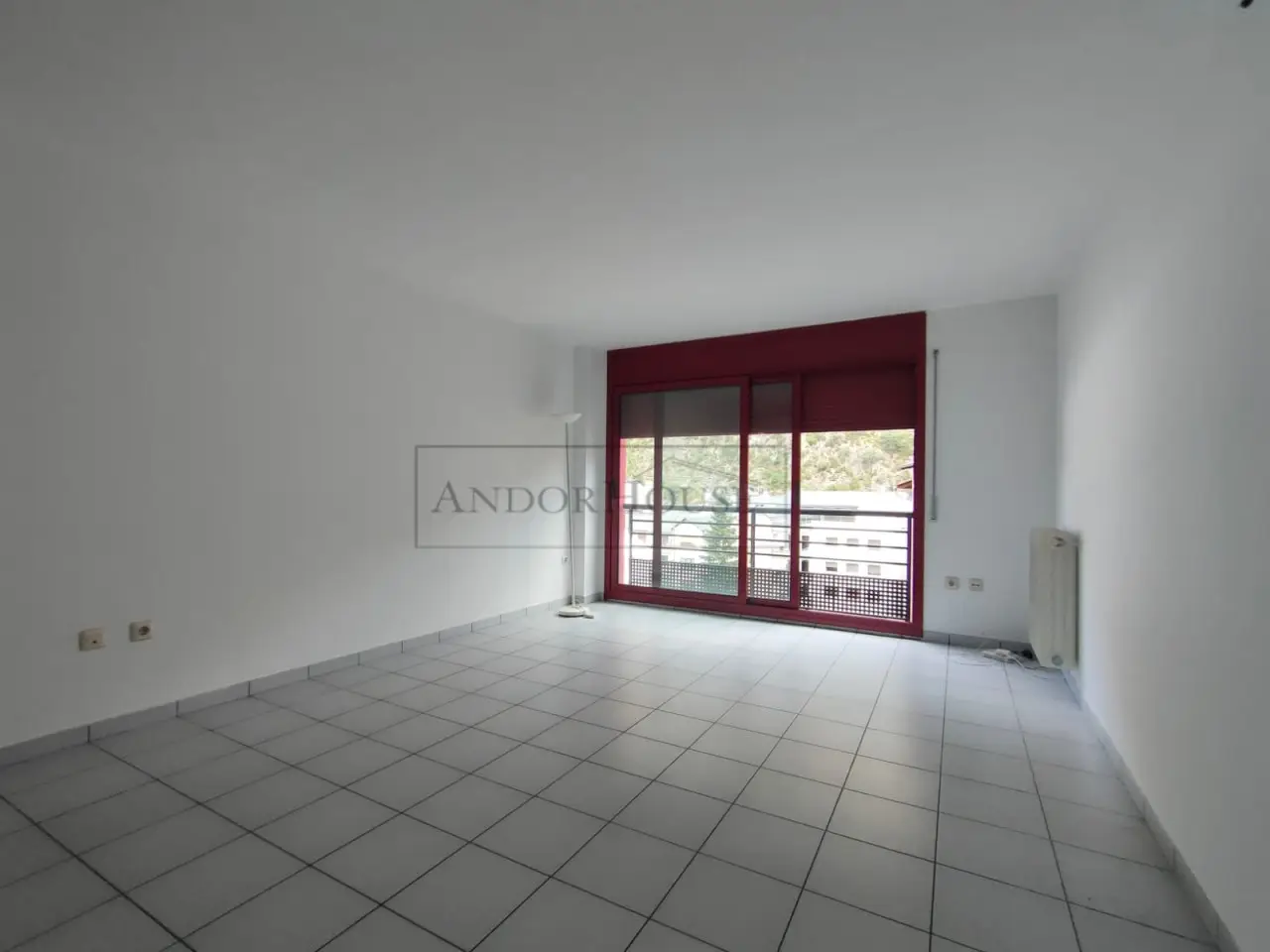 Piso de 3 habitaciones en Sant Julià de Lòria, foto 1 de 24