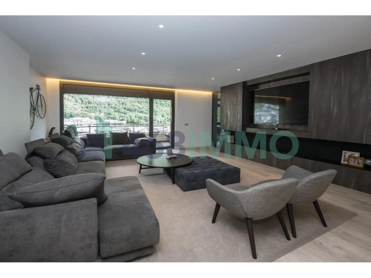 Otro de 6 habitaciones en Escaldes-Engordany, foto 1 de 35