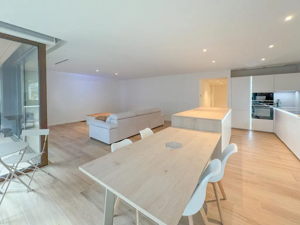 Piso de 3 habitaciones en Escaldes-Engordany, foto 1 de 1
