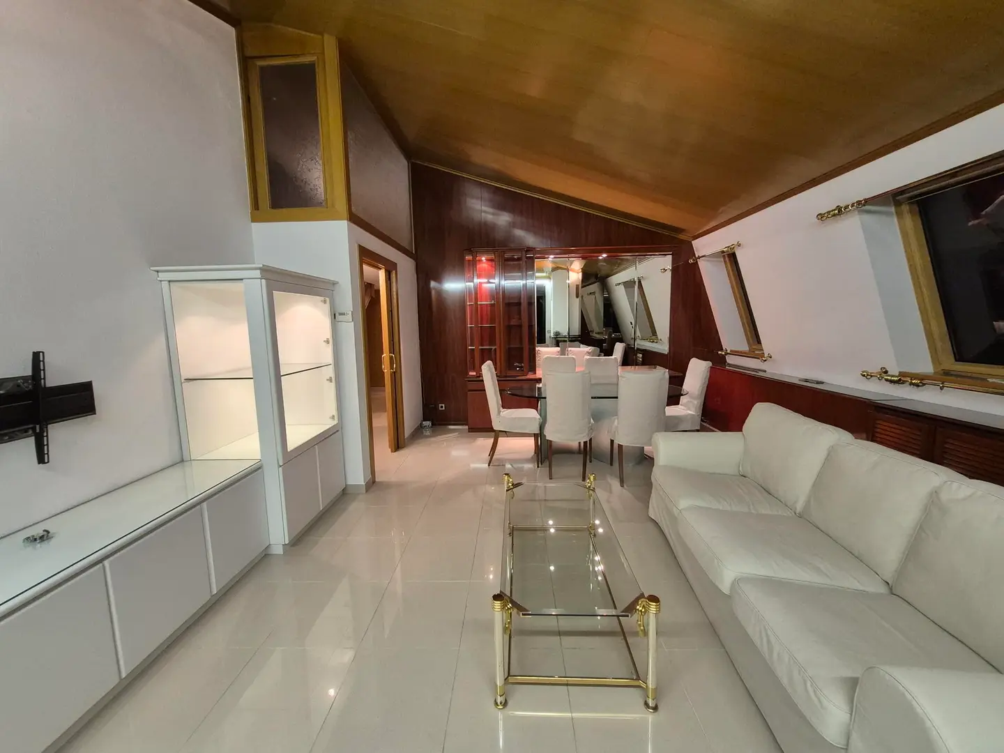 Apartment with 3 bedrooms in Andorra la Vella, photo 1 of 39