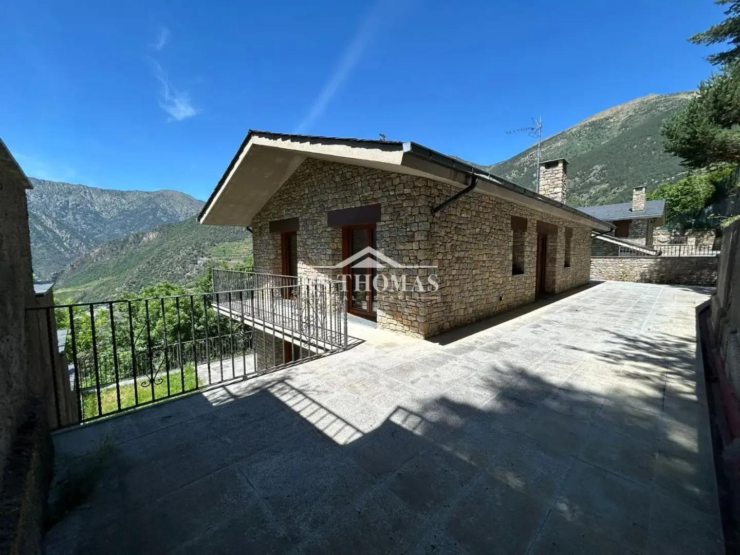 Chalet de 4 habitaciones en Sant Julià de Lòria, foto 1 de 32