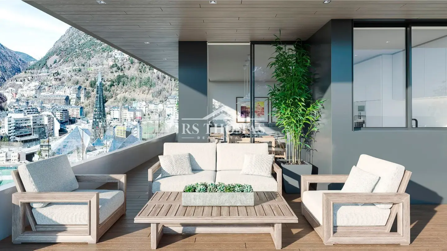 Apartamento de 4 habitaciones en Escaldes-Engordany, foto 1 de 17