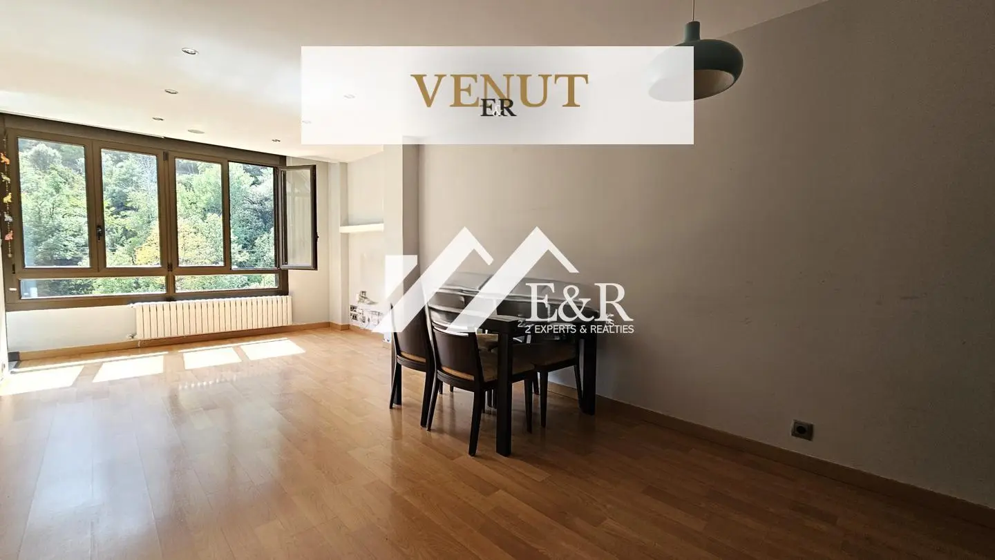 Appartement de 2 chambres à Escaldes-Engordany, photo 1 sur 21