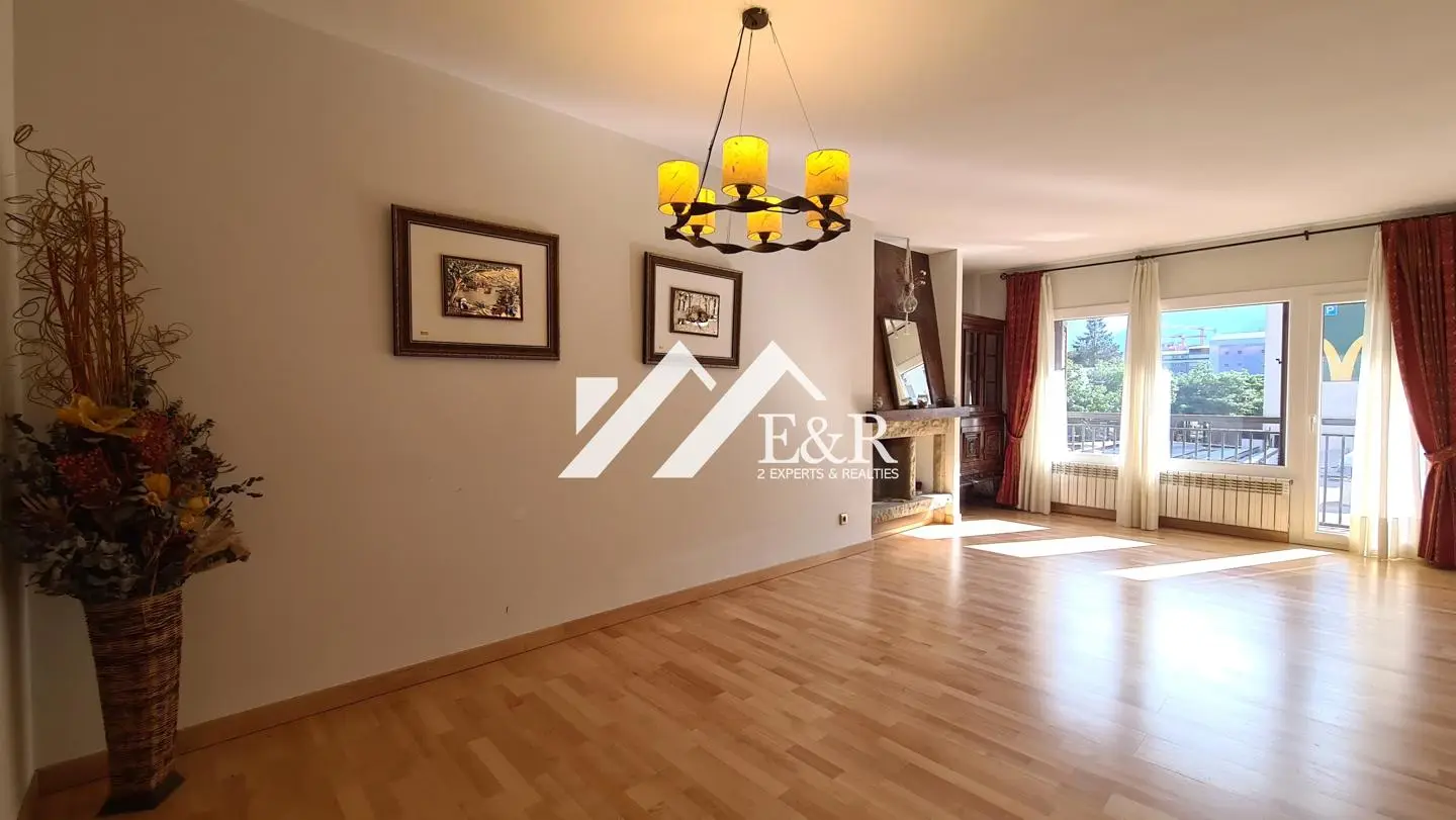 Appartement de 3 chambres à Andorra la Vella, photo 1 sur 24
