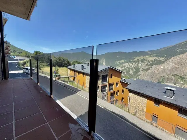 Piso de 3 habitaciones en Canillo, foto 1 de 16