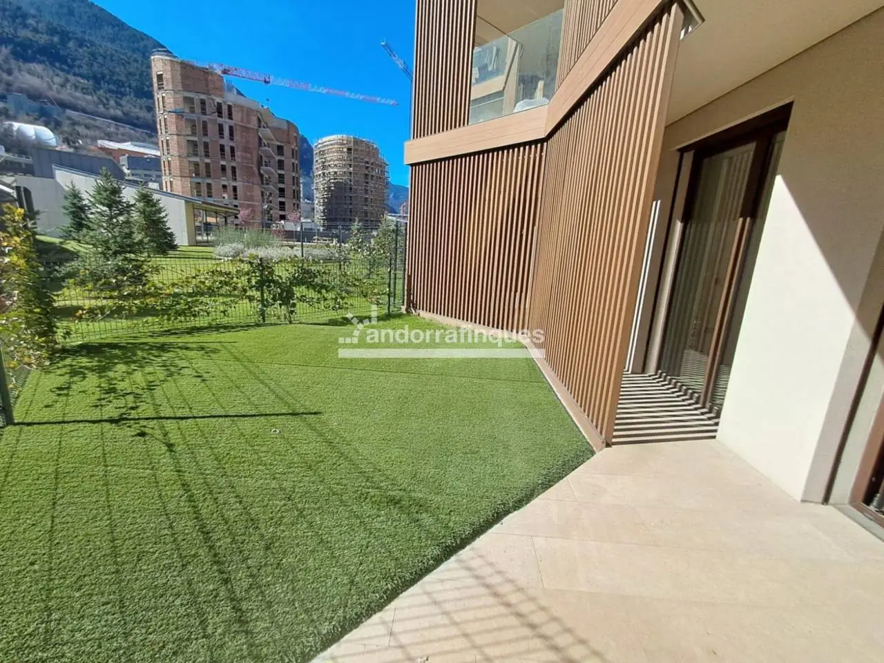 Piso de 3 habitaciones en Andorra la Vella, foto 1 de 24