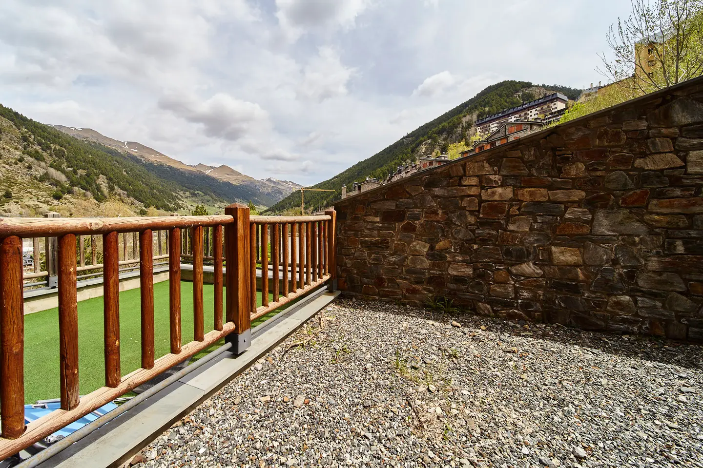 Pis d’una habitació a Canillo, foto 1 de 14
