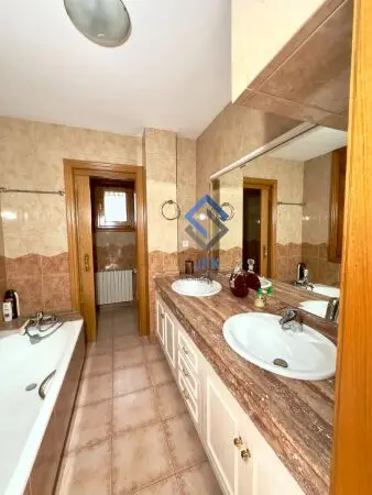 Otro de 4 habitaciones en Escaldes-Engordany, foto 18 de 33