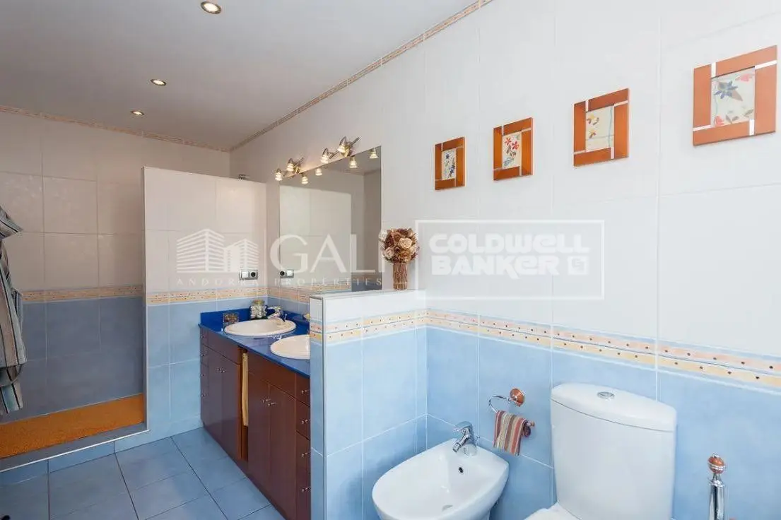 Xalet de 5 habitacions a Canillo, foto 8 de 14