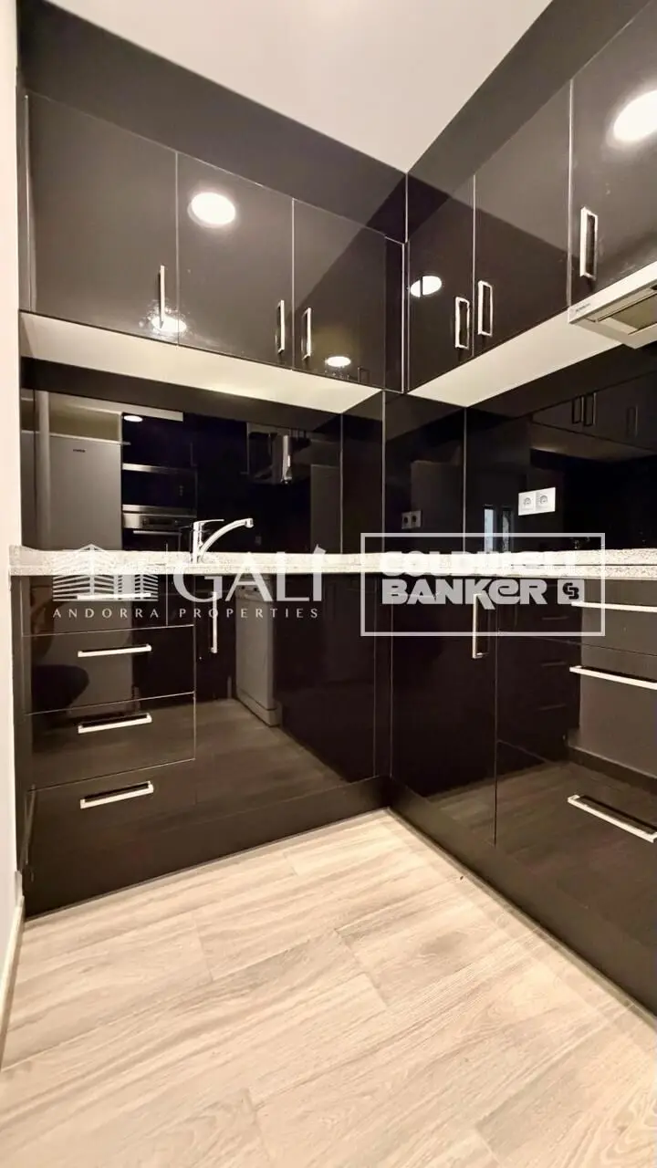 Piso de 2 habitaciones en Andorra la Vella, foto 12 de 14