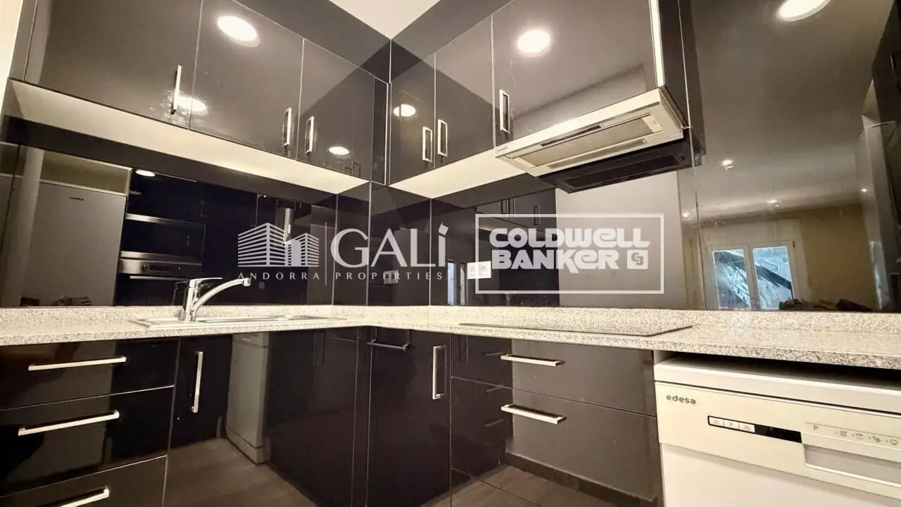 Piso de 2 habitaciones en Andorra la Vella, foto 9 de 14