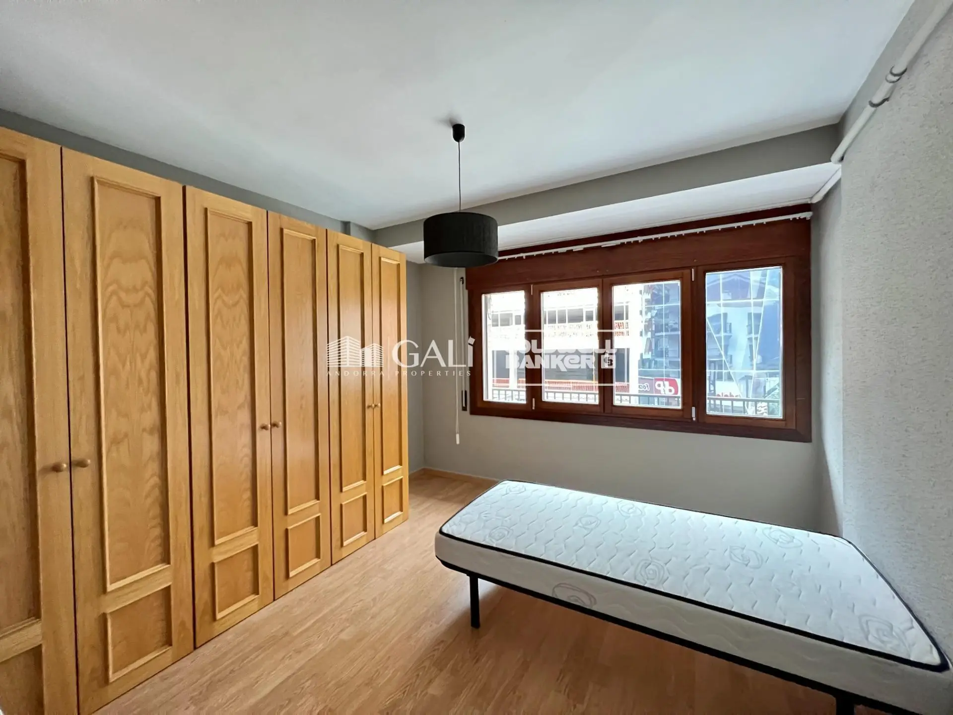 Piso de 4 habitaciones en Andorra la Vella, foto 13 de 14