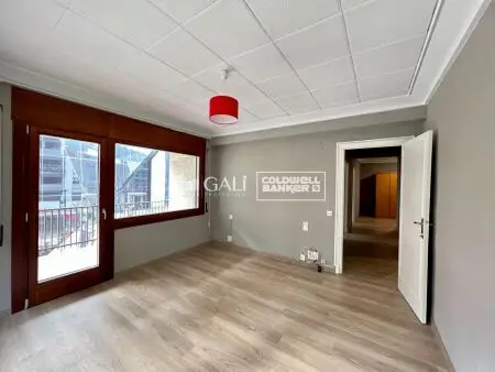 Piso de 4 habitaciones en Andorra la Vella, foto 2 de 38