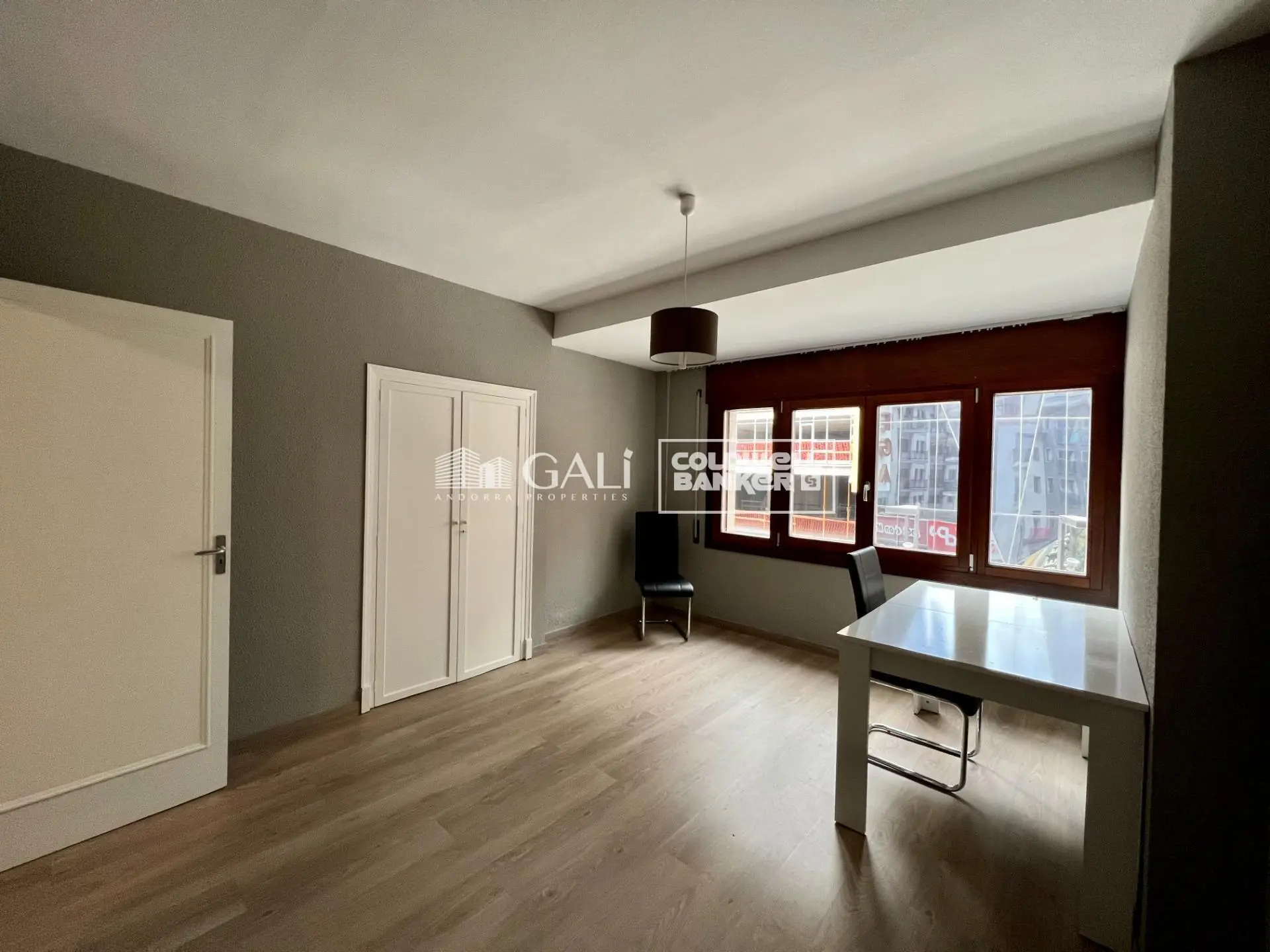 Piso de 4 habitaciones en Andorra la Vella, foto 3 de 14