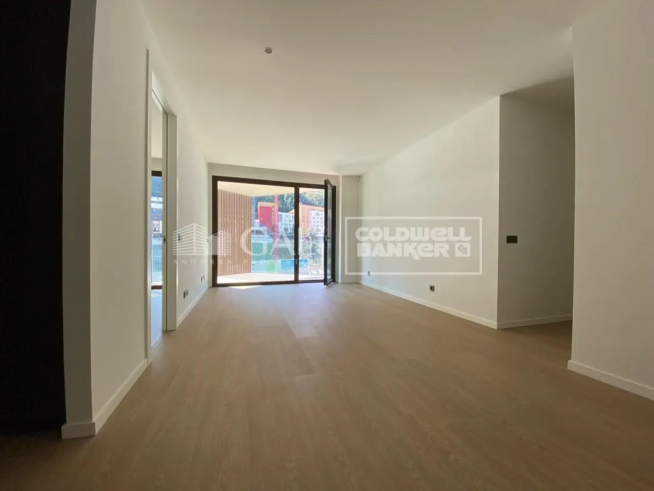 Piso de 2 habitaciones en Andorra la Vella, foto 2 de 14