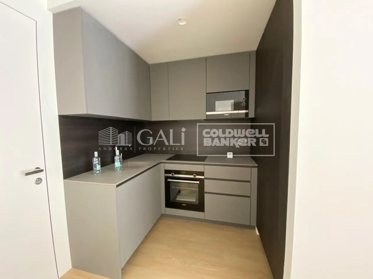 Piso de 2 habitaciones en Andorra la Vella, foto 4 de 14