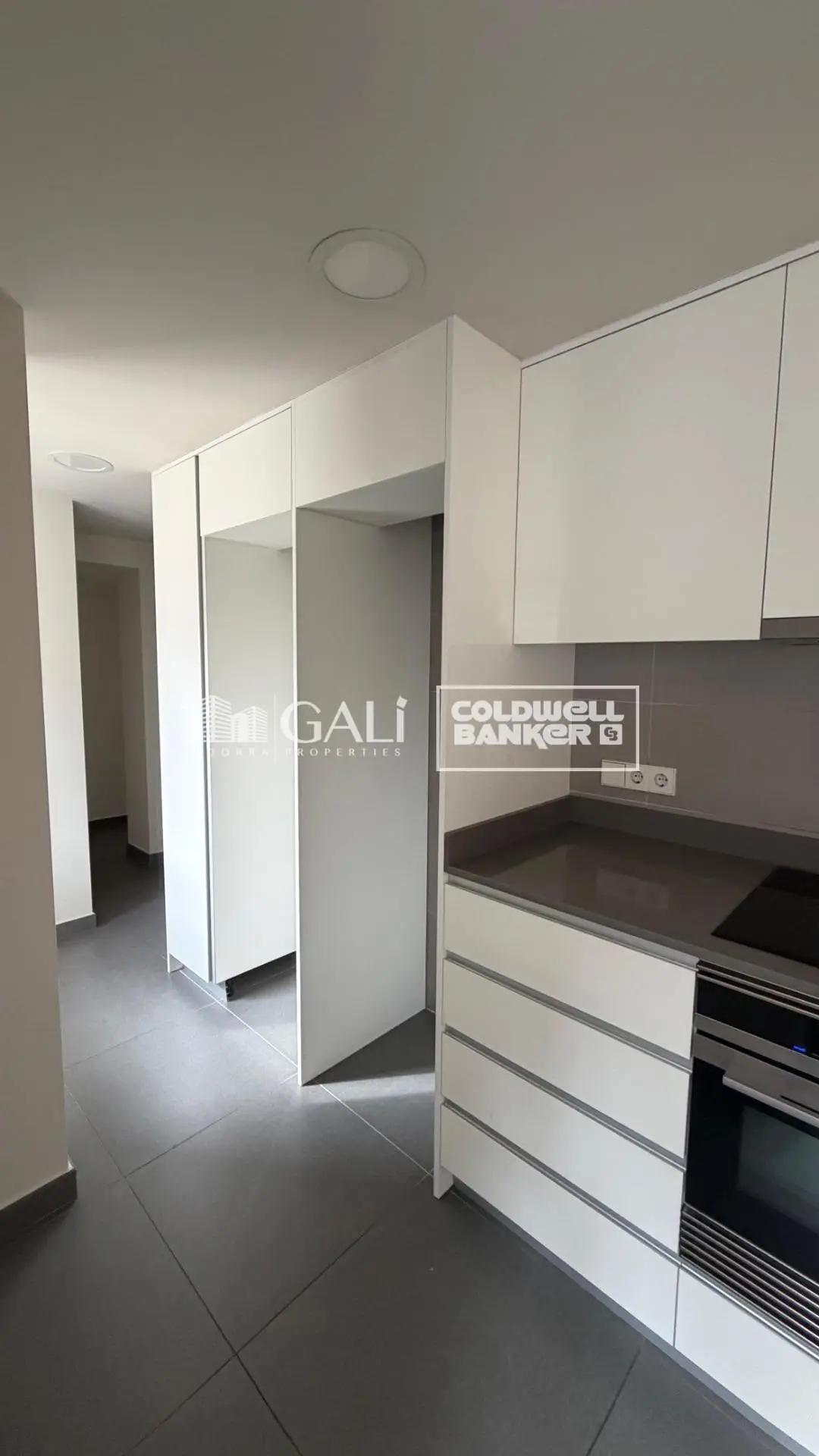 Piso de 2 habitaciones en Andorra la Vella, foto 7 de 14