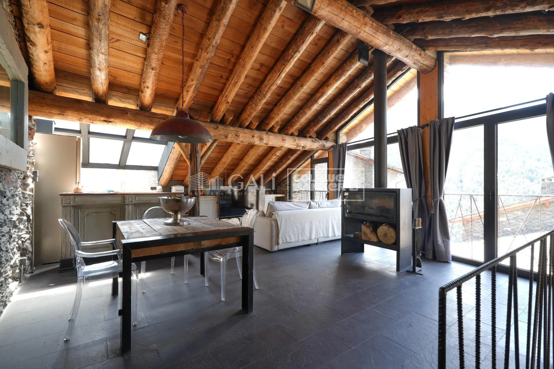 Autre de 4 chambres à Canillo, photo 1 sur 37