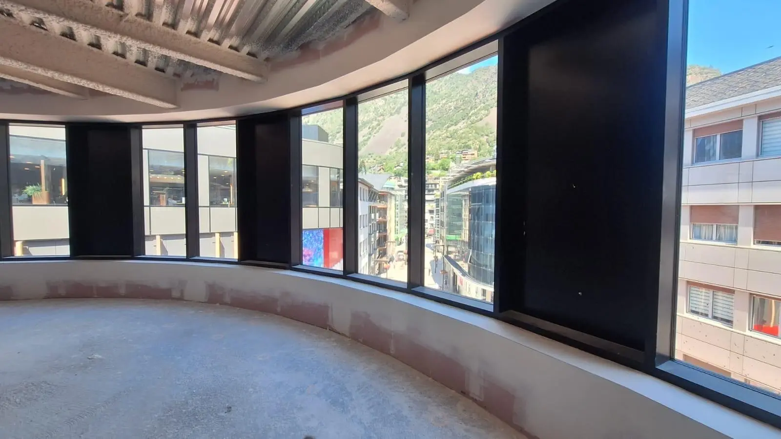 Commercial unit in Andorra la Vella, photo 10 of 14