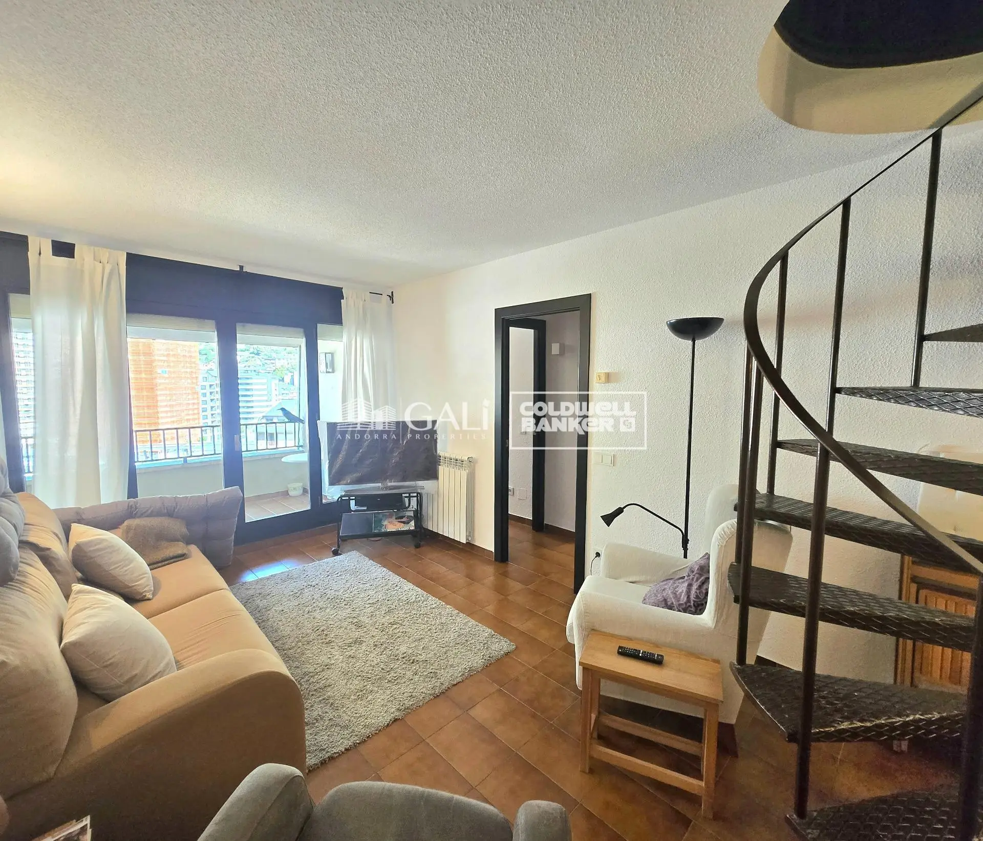 Apartamento de 4 habitaciones en Andorra la Vella, foto 1 de 14