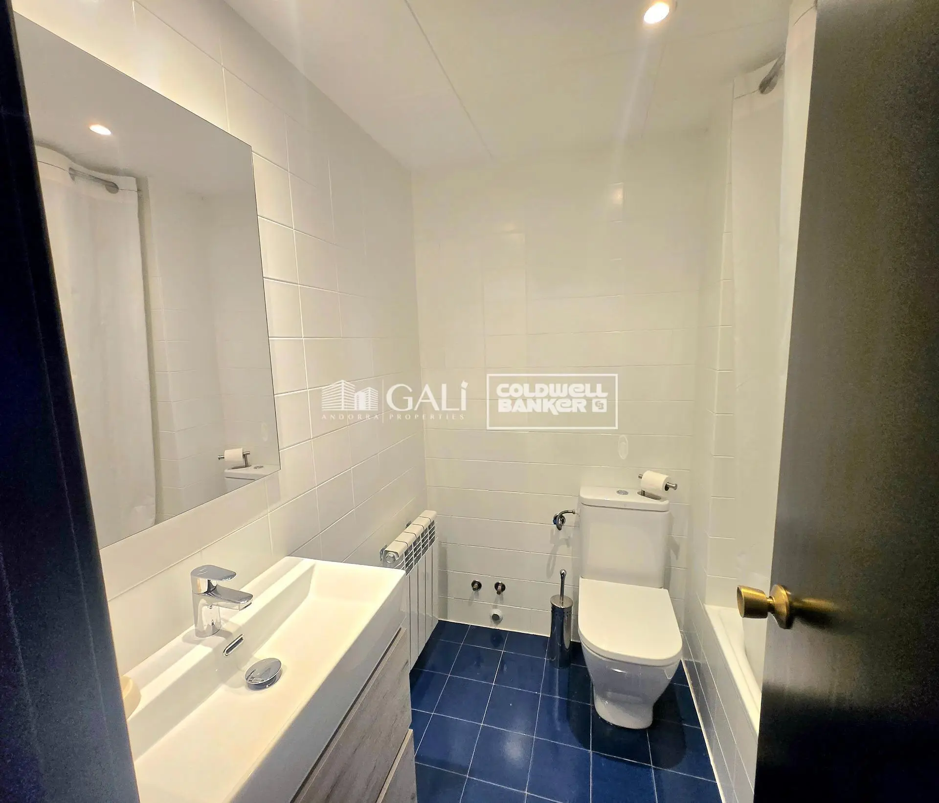 Apartamento de 4 habitaciones en Andorra la Vella, foto 13 de 14