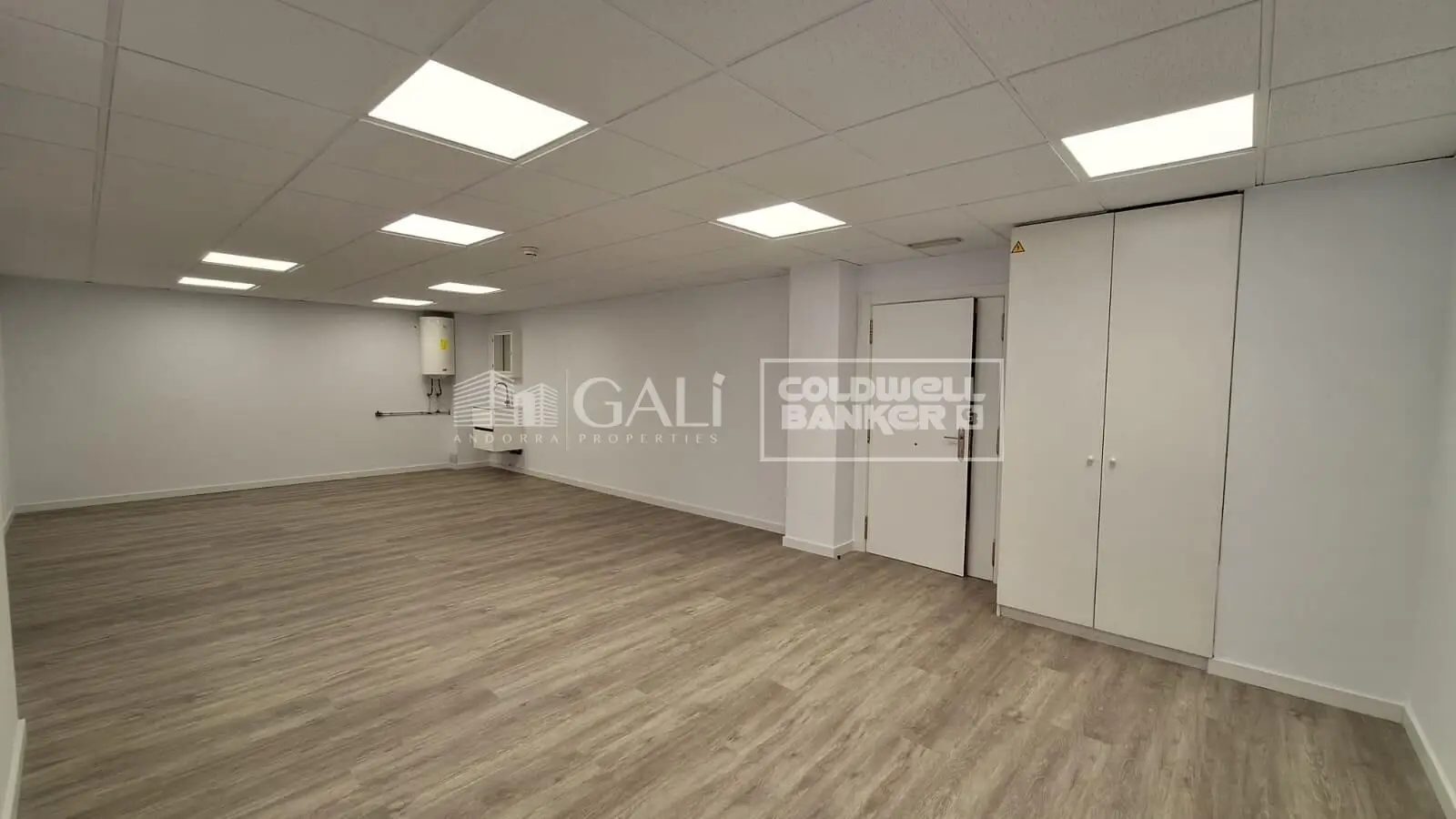 Commercial unit in Andorra la Vella, photo 14 of 23