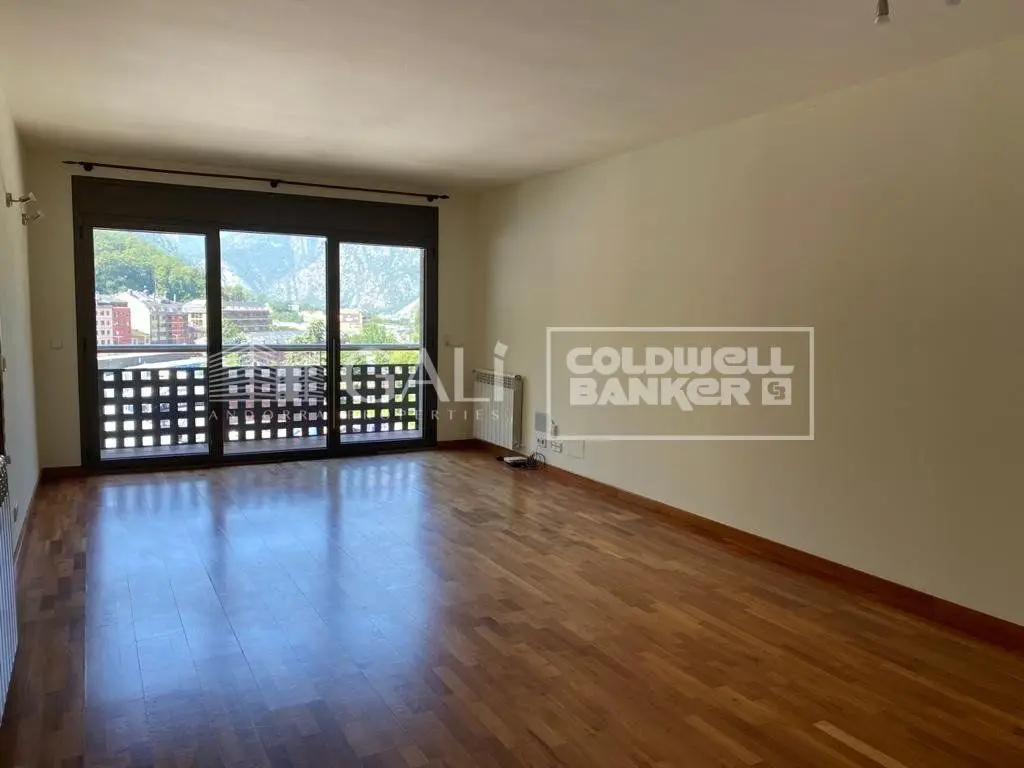 Piso de 3 habitaciones en Andorra la Vella, foto 2 de 14
