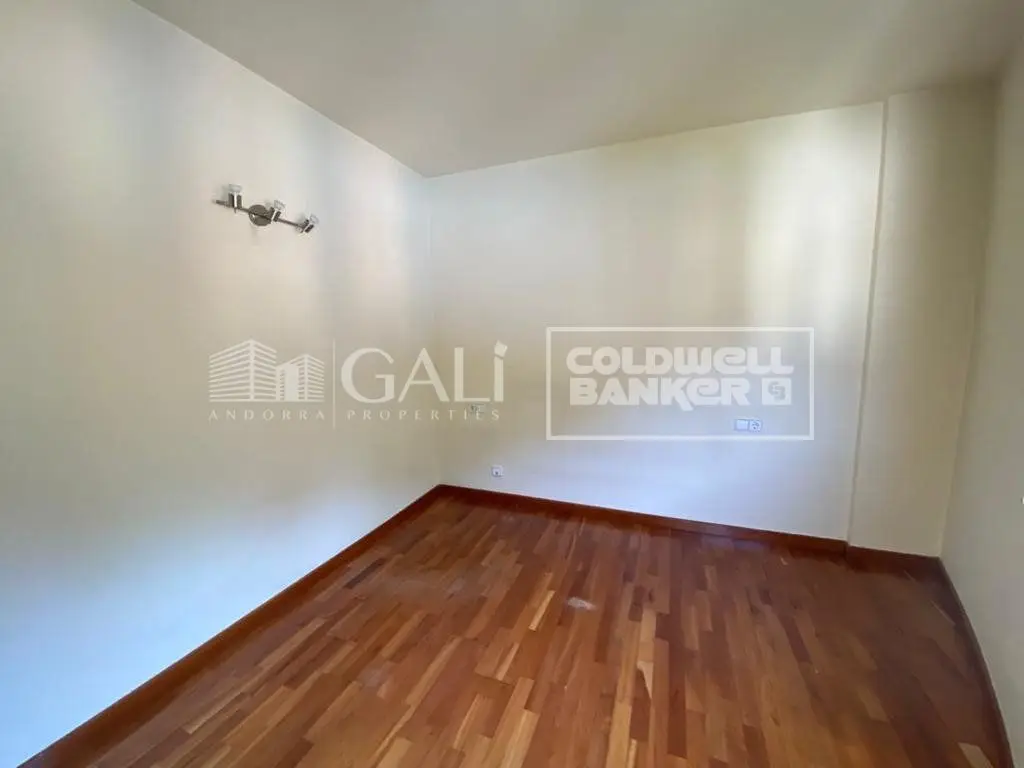 Piso de 3 habitaciones en Andorra la Vella, foto 8 de 14