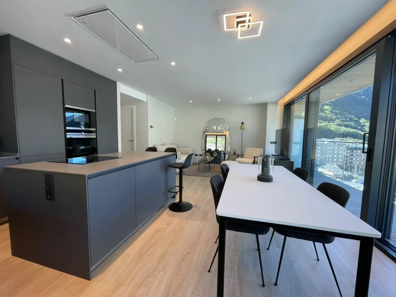 Piso de 3 habitaciones en Escaldes-Engordany, foto 3 de 14