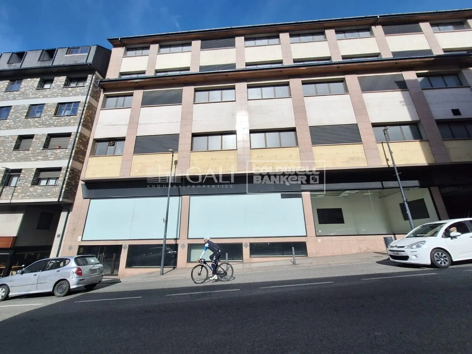 Edificio en Andorra la Vella, foto 2 de 14