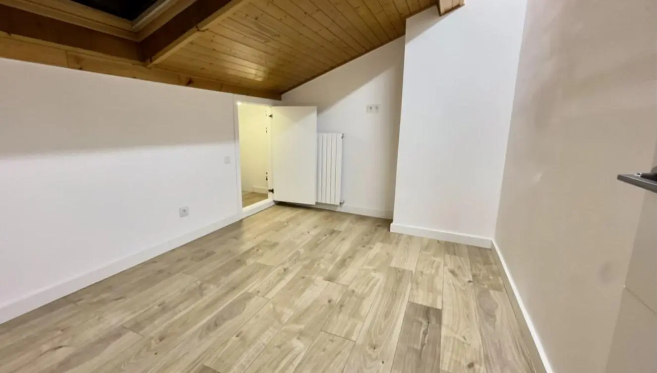 Apartment with 2 bedrooms in Encamp, photo 12 of 14