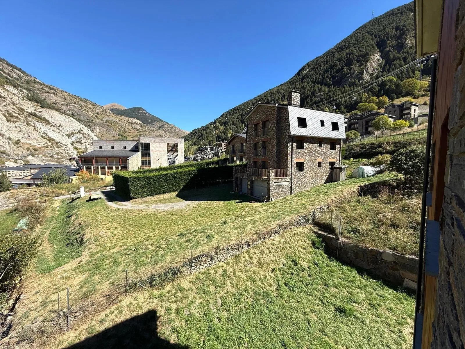 Piso de 2 habitaciones en Canillo, foto 3 de 14