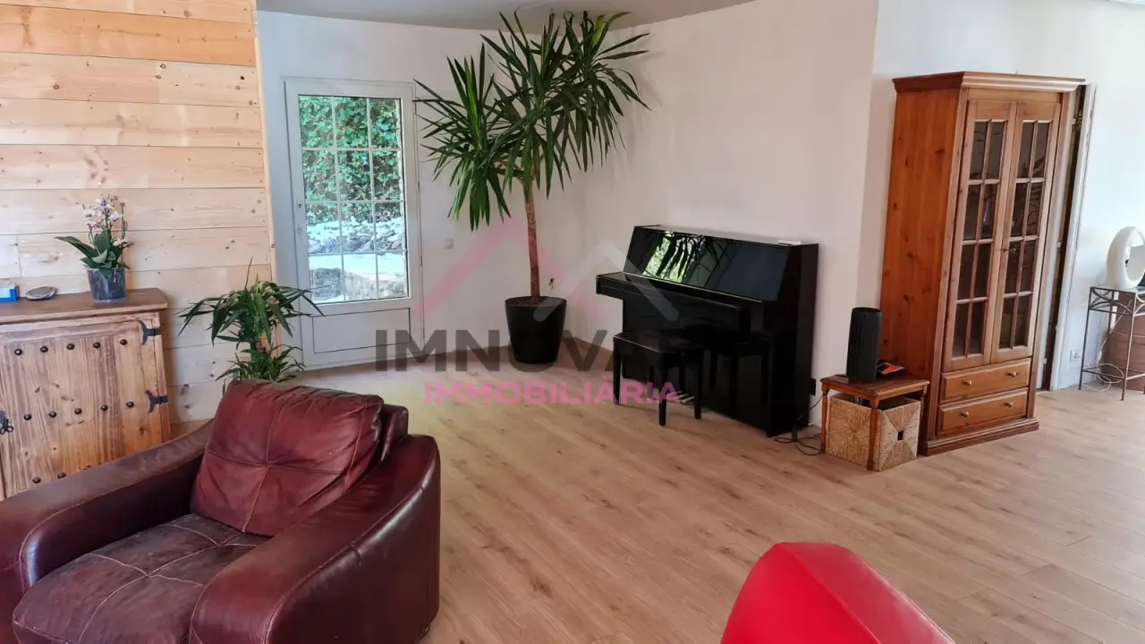 Xalet de 5 habitacions a Sant Julià de Lòria, foto 1 de 15