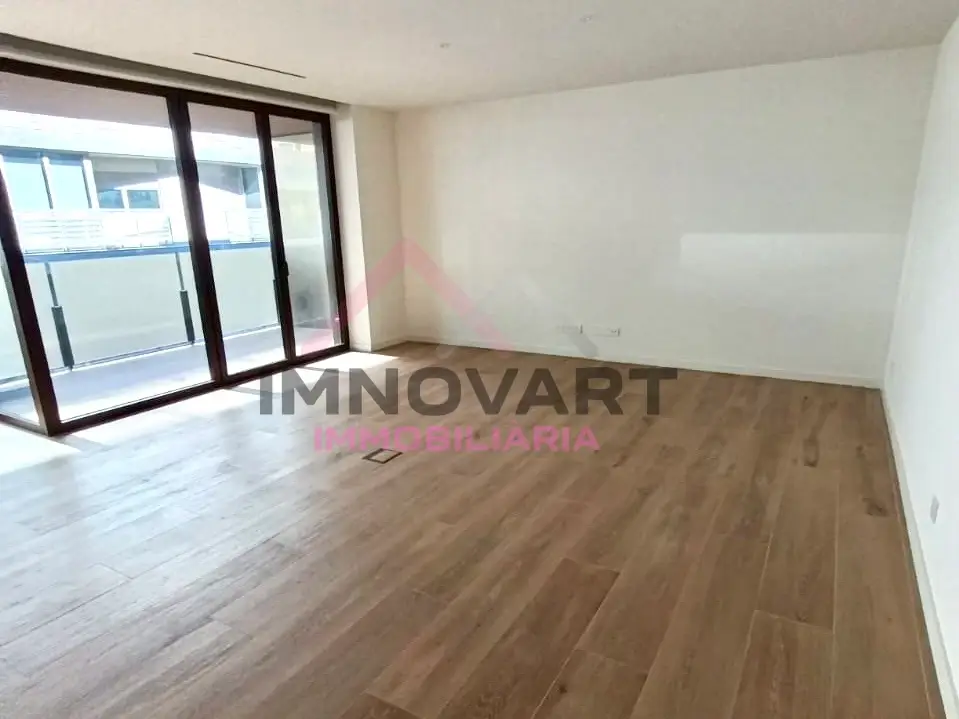 Flat with 3 bedrooms in Escaldes-Engordany, photo 3 of 31
