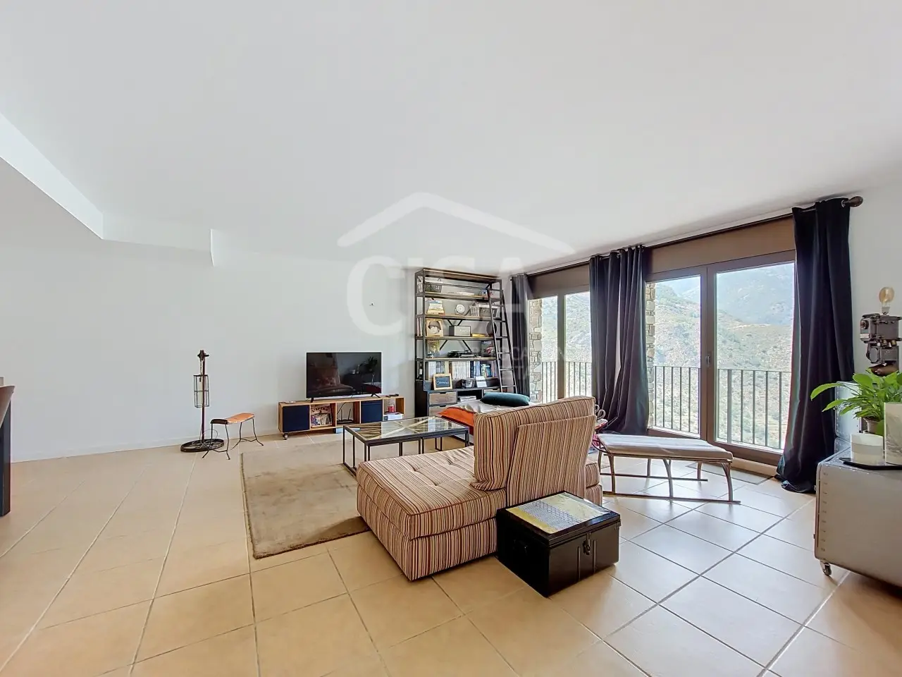 Piso de 4 habitaciones en Sant Julià de Lòria, foto 1 de 58