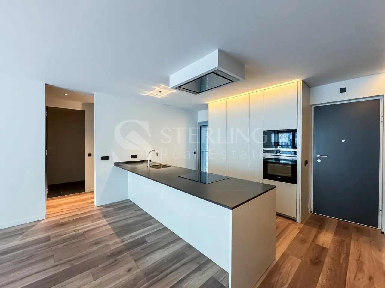 Appartement de 2 chambres à Andorra la Vella, photo 1 sur 34