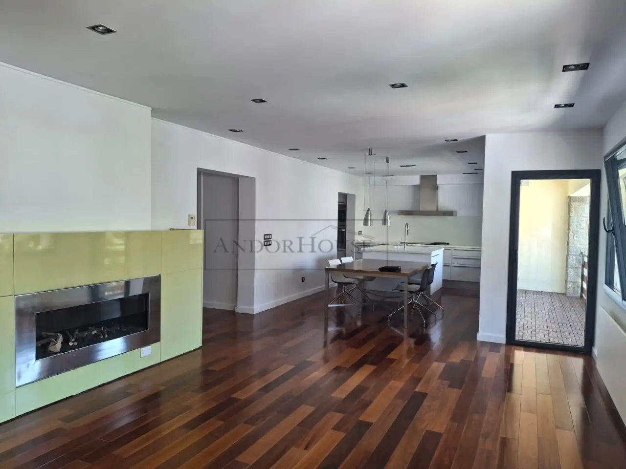 Piso de 3 habitaciones en Escaldes-Engordany, foto 1 de 31