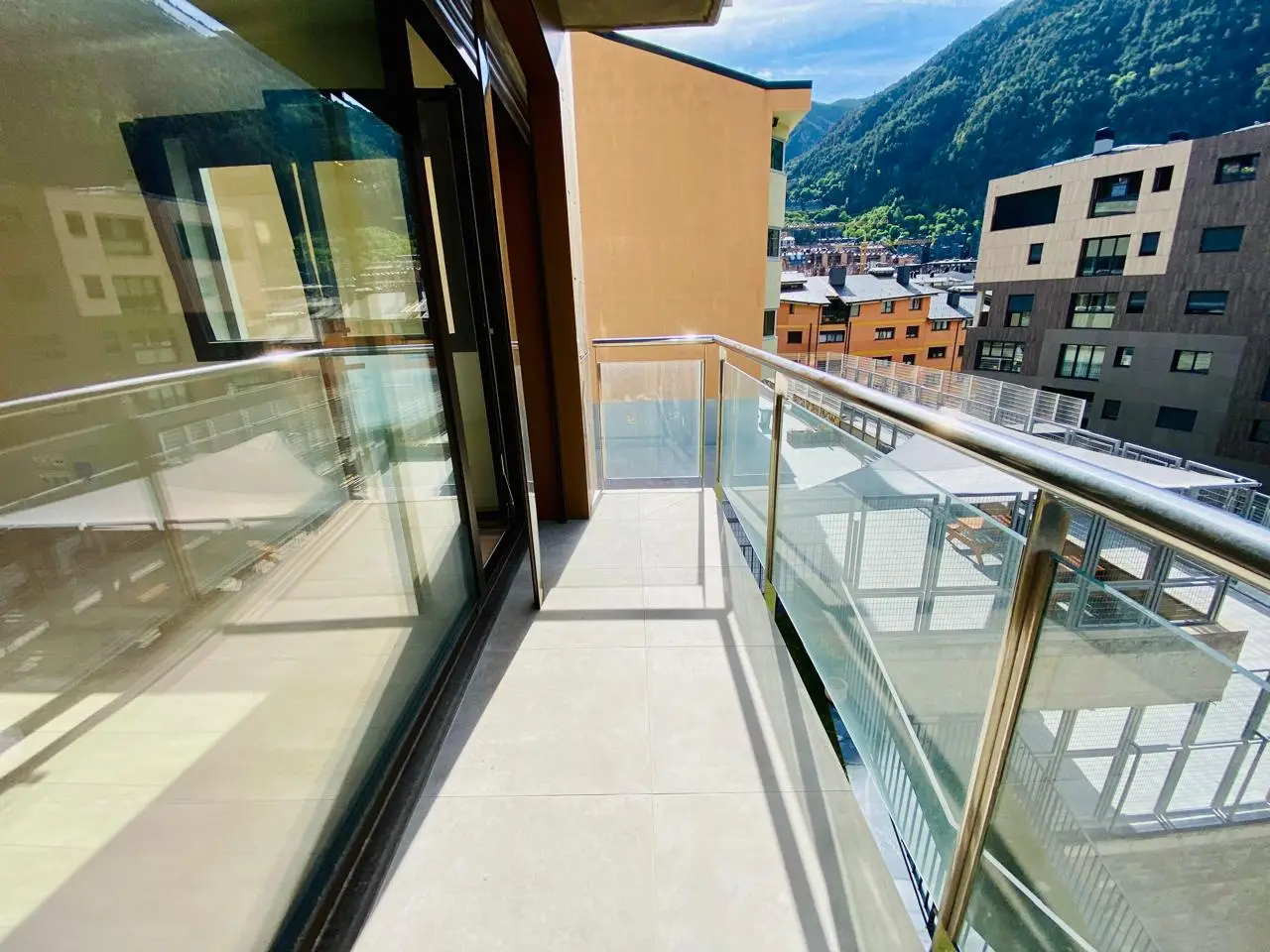 Flat with 3 bedrooms in Encamp, photo 2 of 8