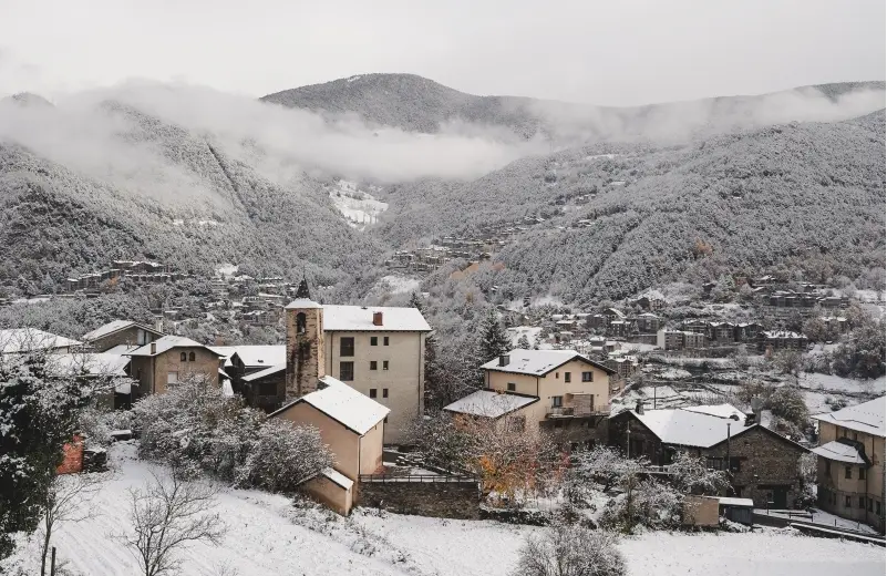 Edificio en La Massana, foto 1 de 1