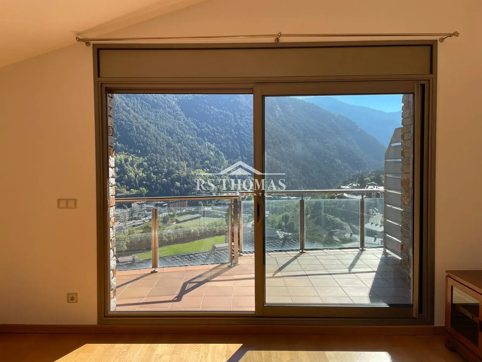 Apartament de 2 habitacions a Encamp, foto 15 de 32