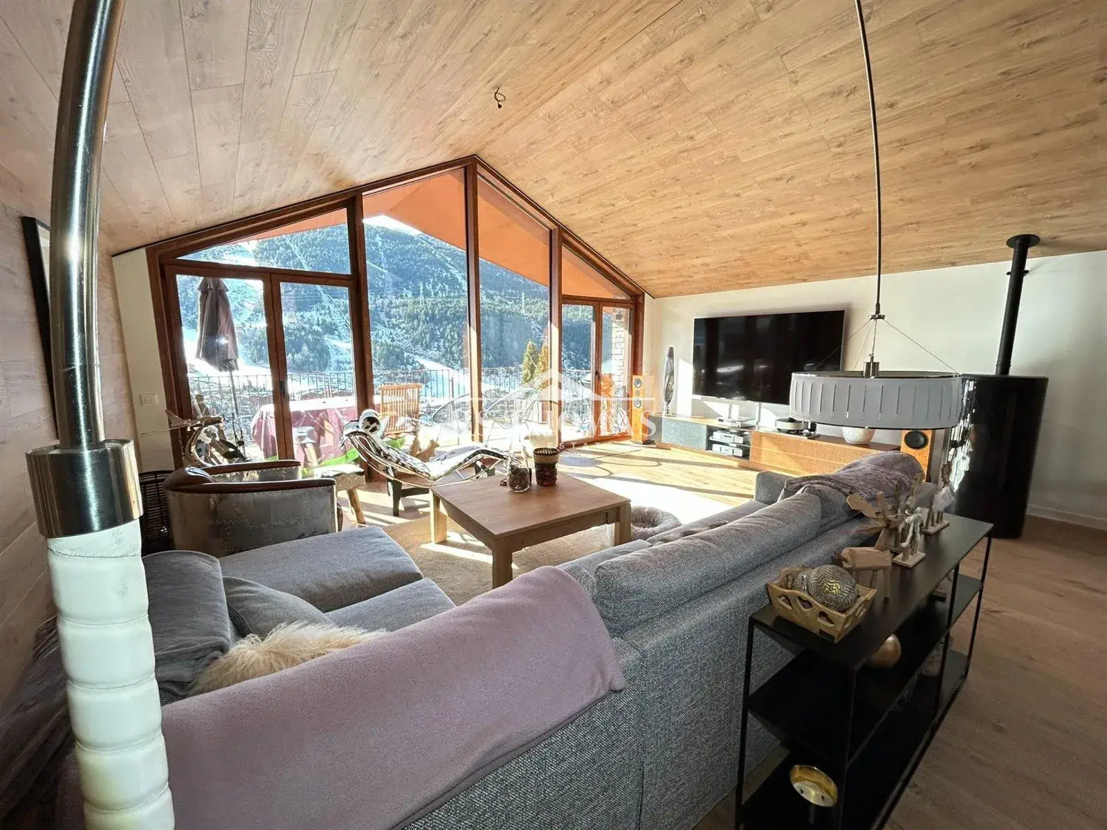 Xalet de 4 habitacions a Canillo, foto 2 de 34