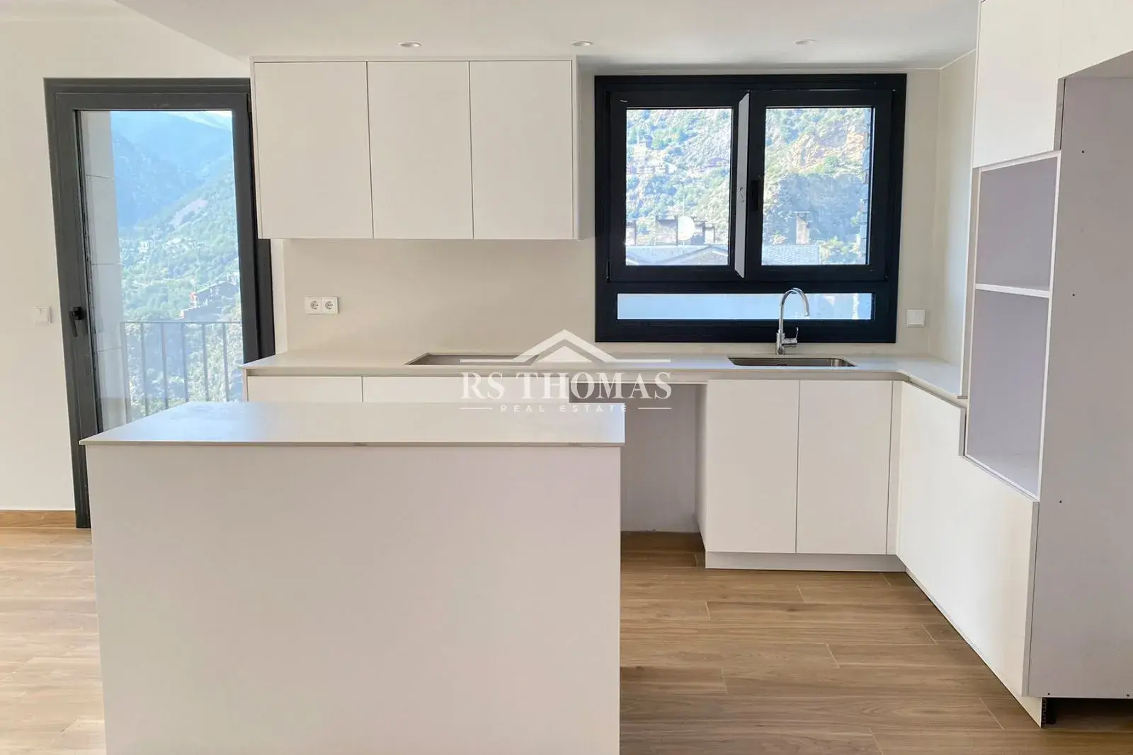 Piso de 3 habitaciones en Escaldes-Engordany, foto 4 de 32