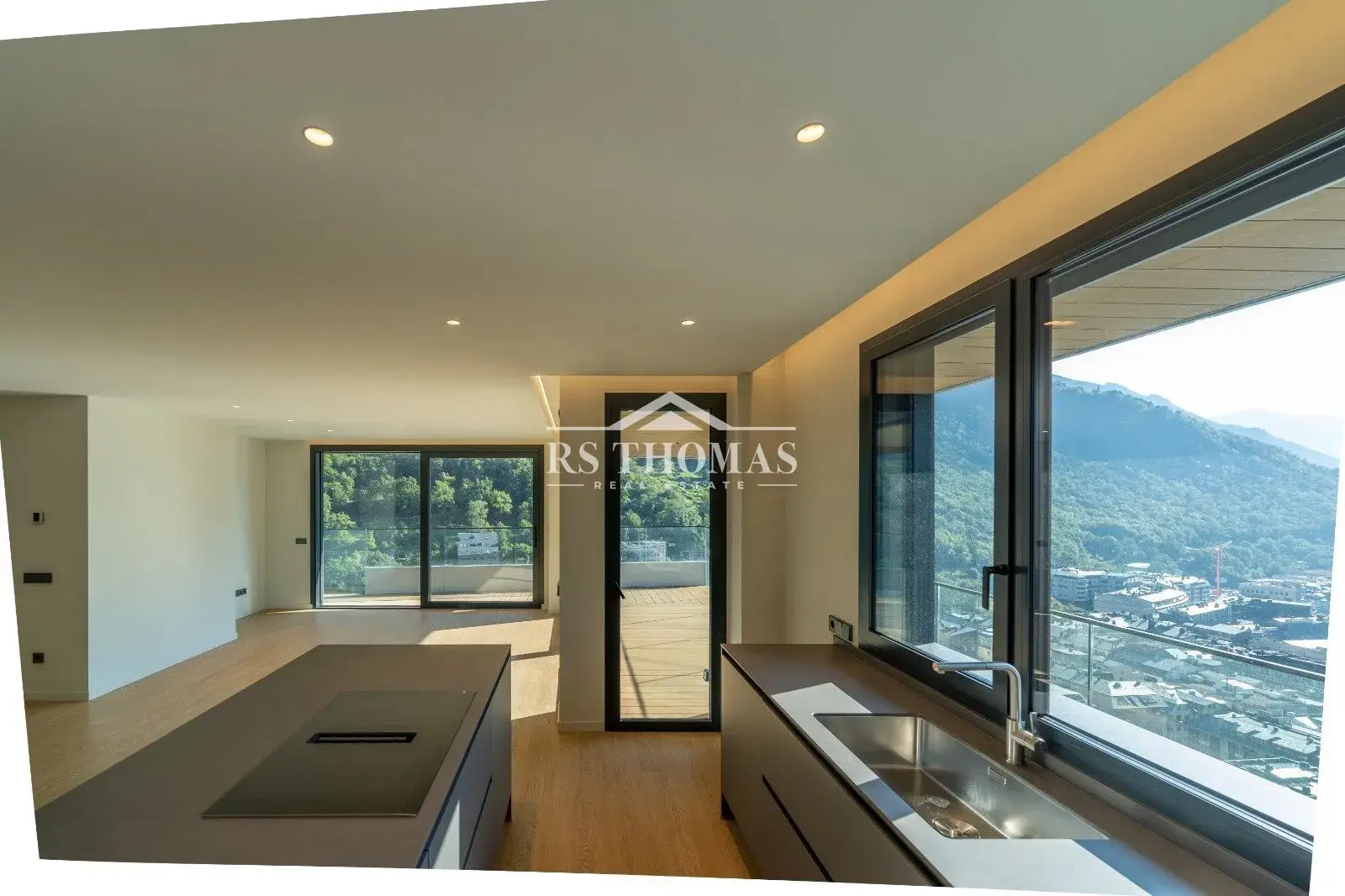 Apartamento de 4 habitaciones en Escaldes-Engordany, foto 12 de 17
