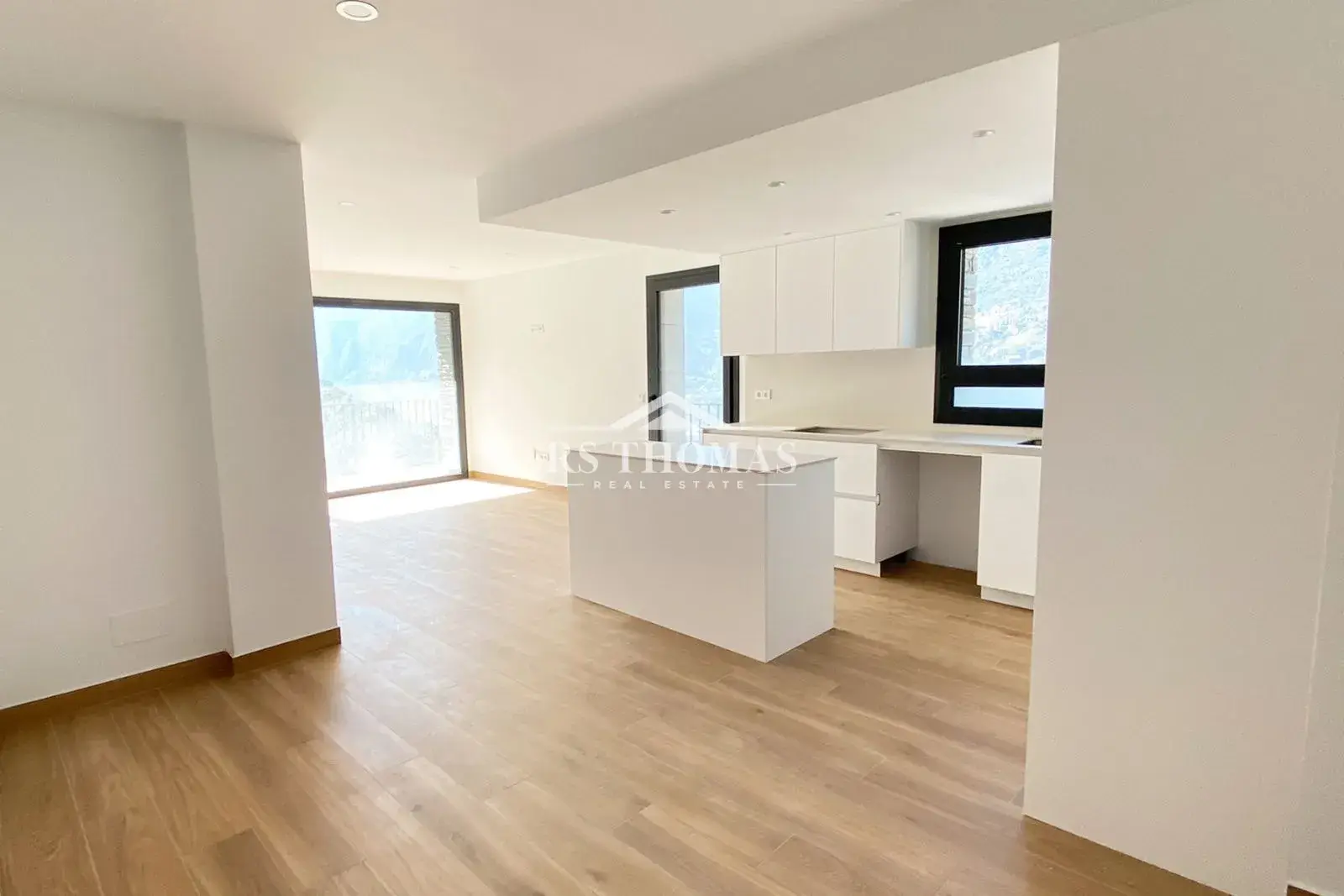 Piso de 3 habitaciones en Escaldes-Engordany, foto 3 de 32