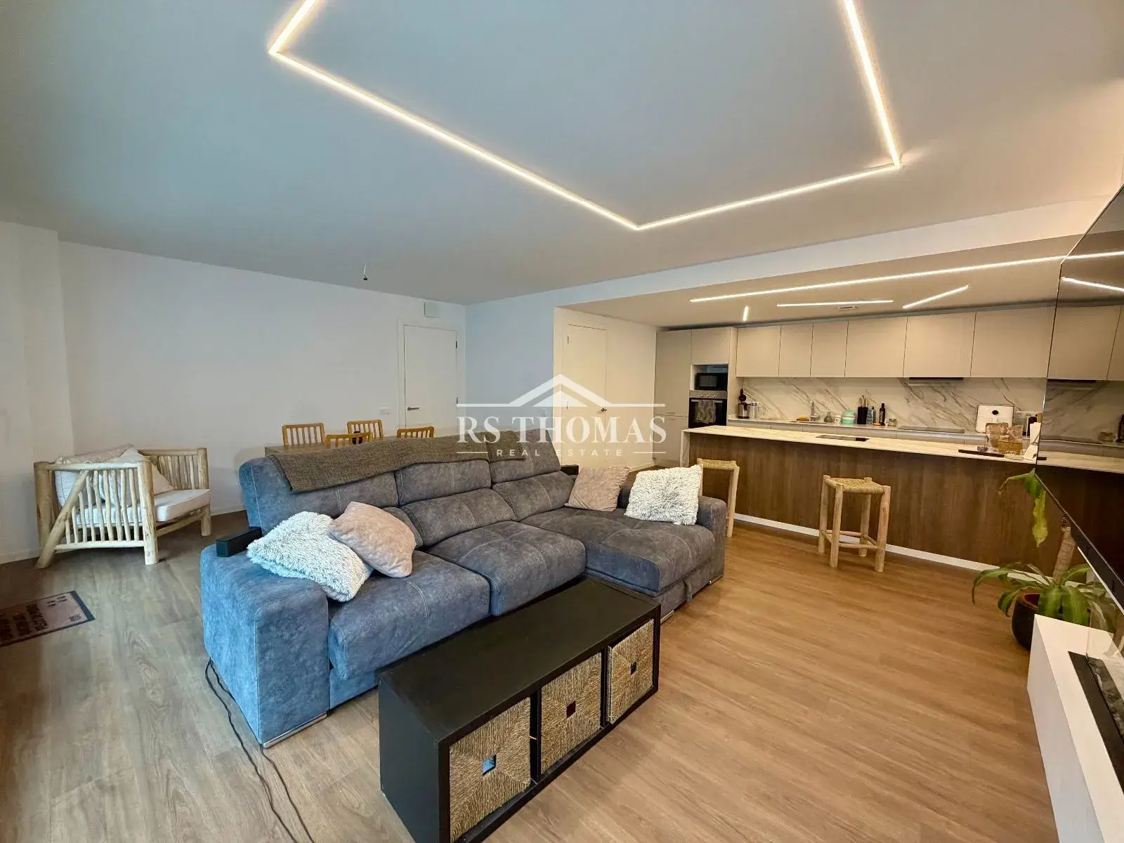 Piso de 3 habitaciones en Encamp, foto 2 de 24