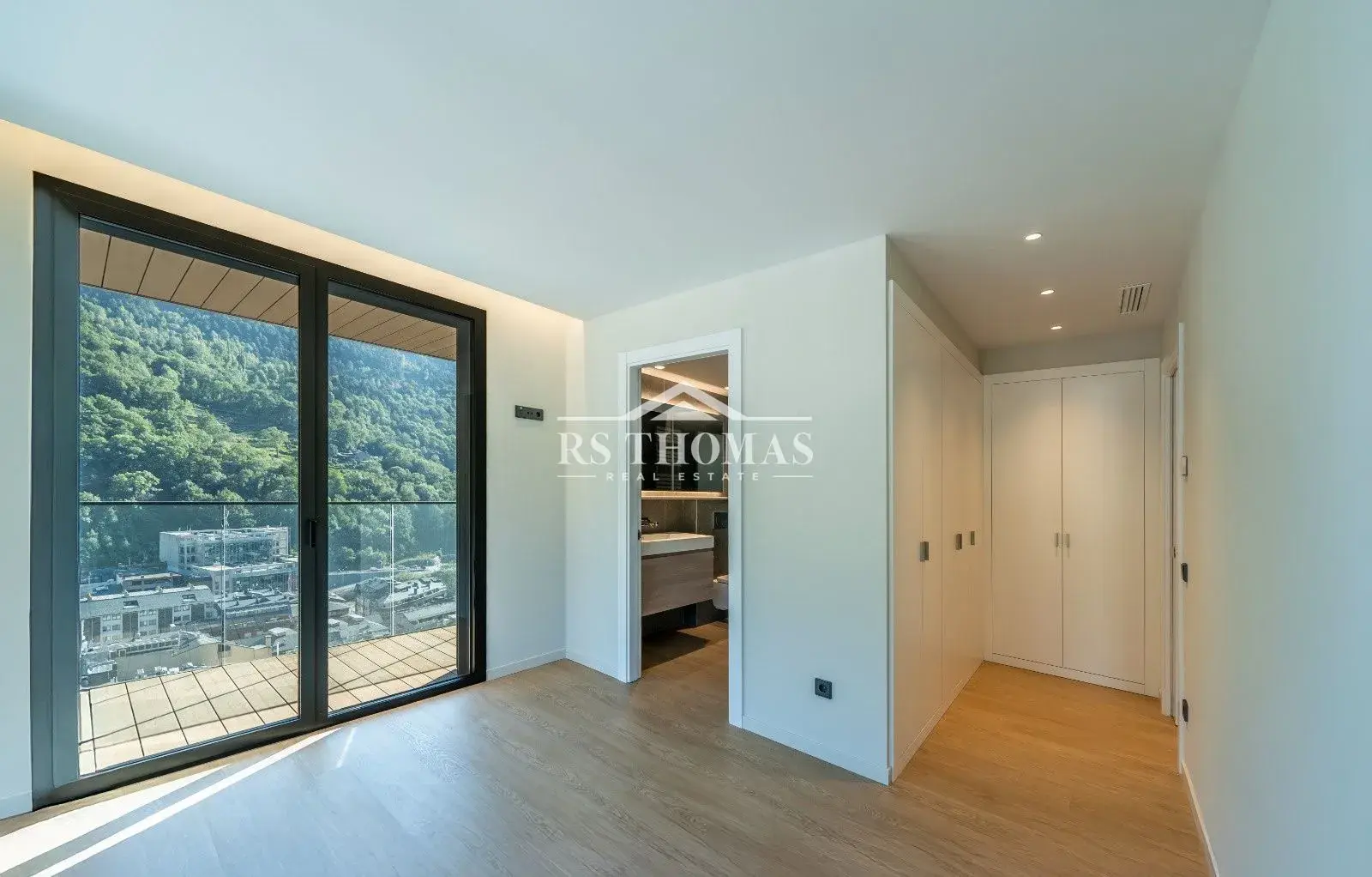 Apartamento de 4 habitaciones en Escaldes-Engordany, foto 13 de 17