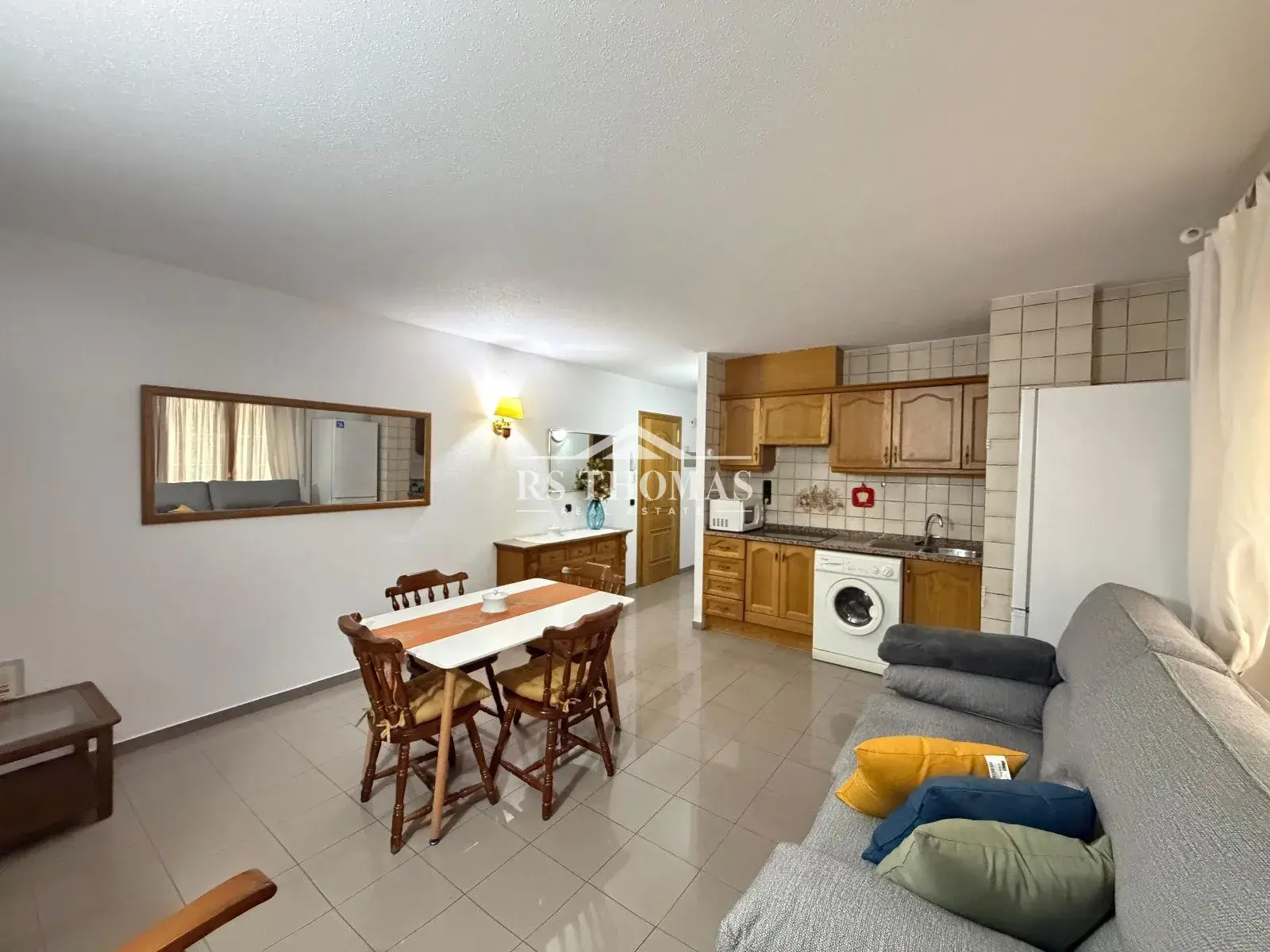 Piso de 1 habitación en Encamp, foto 1 de 12
