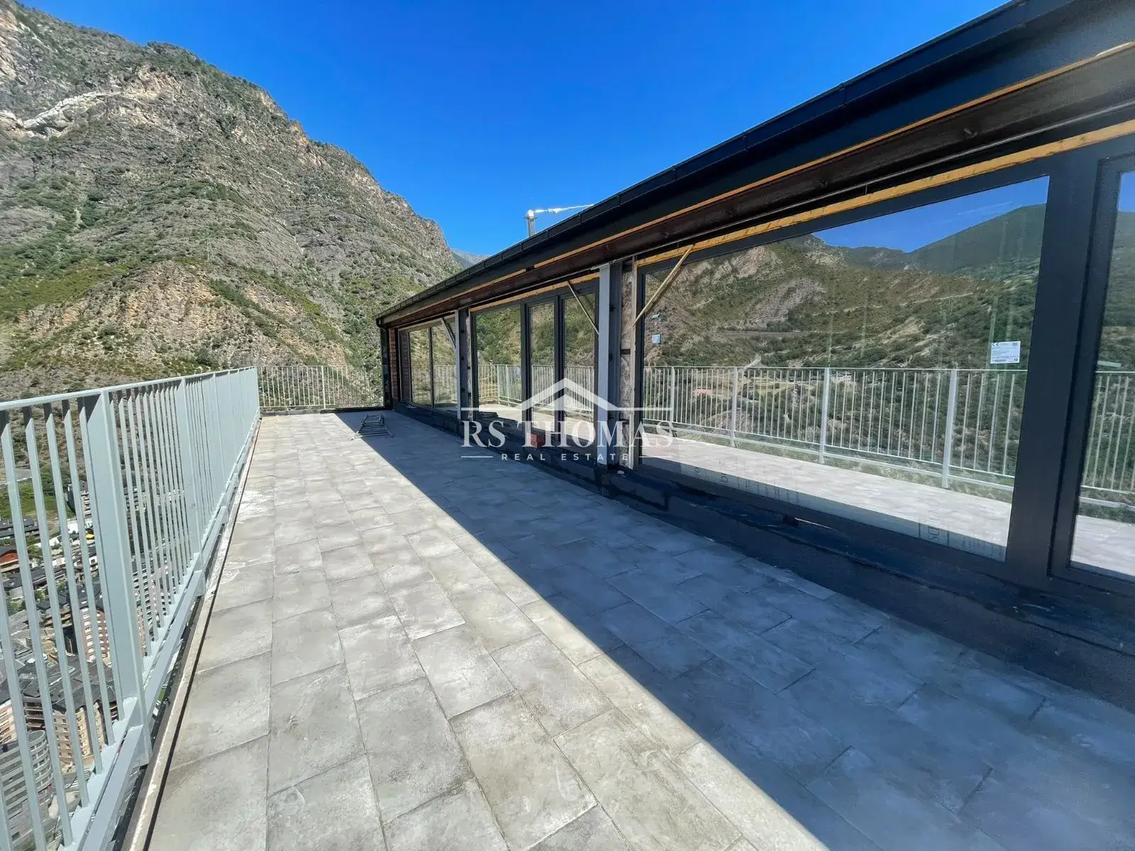 Edificio en Sant Julià de Lòria, foto 12 de 32